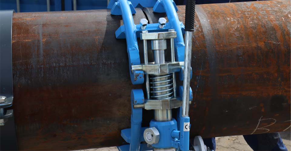 Hydraulische Rohraußenzentrierung