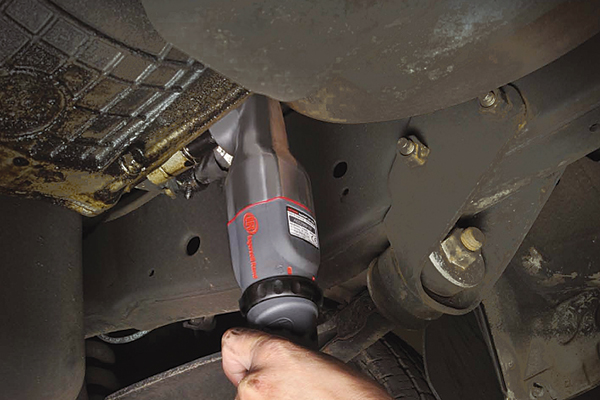 IR Winkelschlagschrauber 2025MAX Anwendung