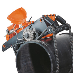 Kettengeführte Rohrtrenn- und Anfasmaschine Typ CPC 3000A